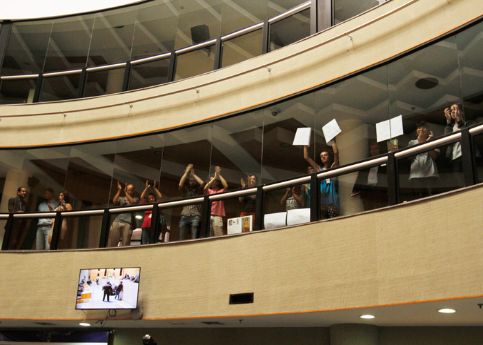 Sob protestos, Assembleia aprova lei que proíbe exposições com “teor pornográfico”