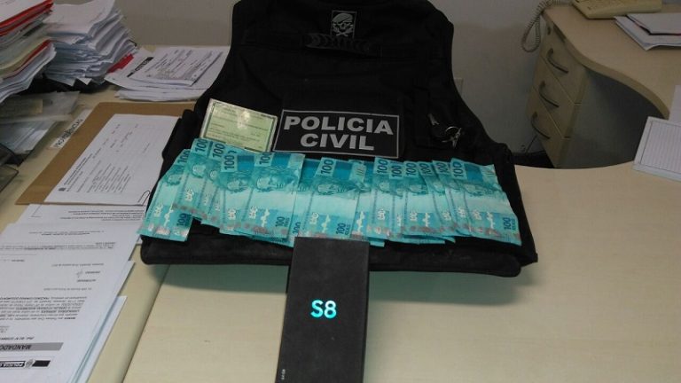 Dupla é presa após aplicar golpe do dinheiro falso e ser perseguida por vítima