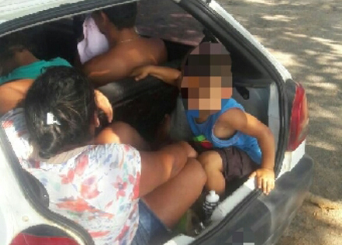 Carro com nove passageiros é flagrado no Norte do Estado