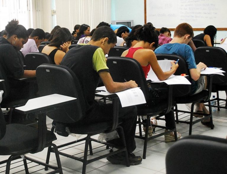 Inep ainda não foi notificado sobre mudança no Enem. Prova de redação é domingo