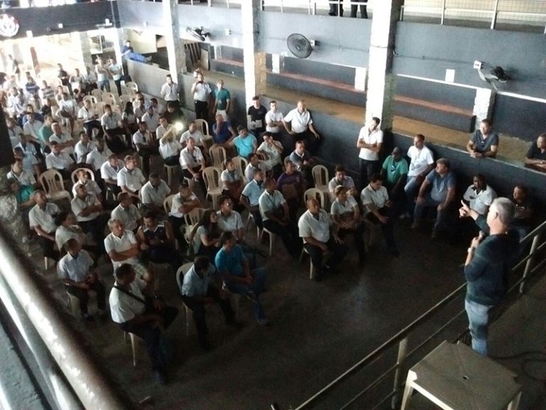 Rodoviários que não receberem salário até a próxima terça-feira vão entrar em greve