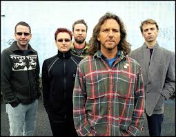 Pearl Jam é um dos headliners do Lollapalooza Brasil 2018!