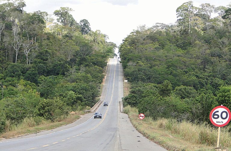 Qualidade das estradas brasileiras piorou em 2017, aponta confederação de transportes