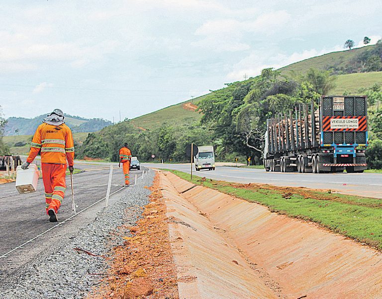 Primeiros quilômetros duplicados da BR-101 serão entregues