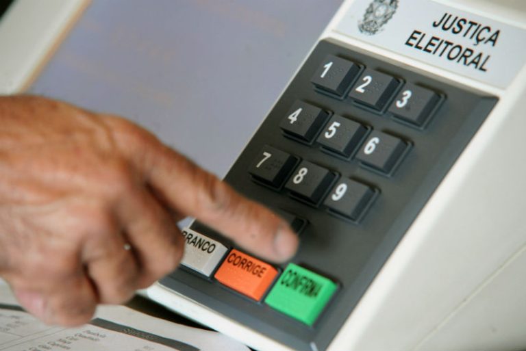 TSE quer mudança no início do horário de verão de 2018 devido às eleições