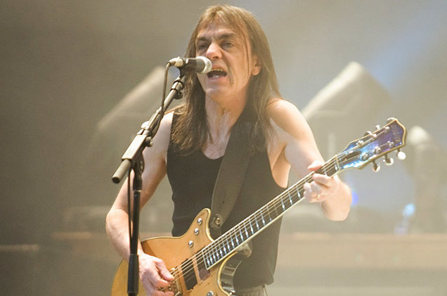 Malcolm Young, fundador do AC/DC, morre aos 64 anos