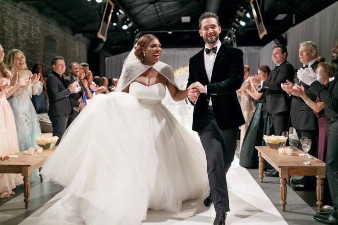 Com Beyoncé e Kim Kardashian entre convidados, tenista Serena Williams se casa nos EUA