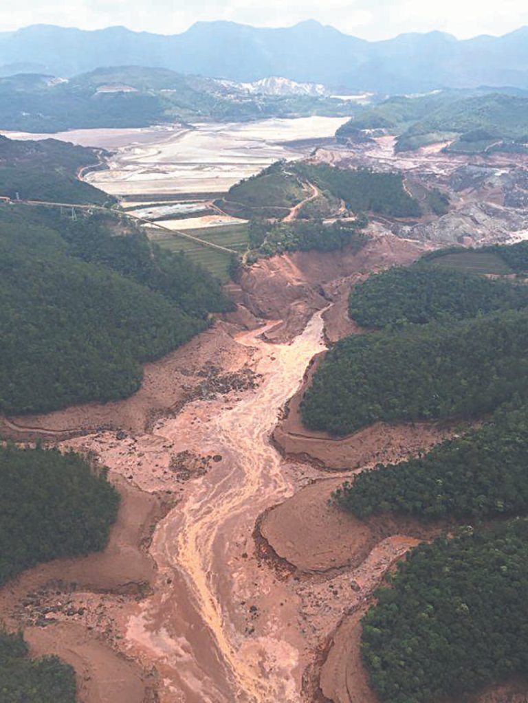 Especialistas vão ajudar mais de 500 mil a receber indenização da Samarco