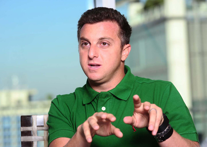 Luciano Huck diz a amigos que não será candidato