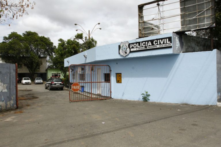 Preso é espancado por olhar para mulheres de outros detentos