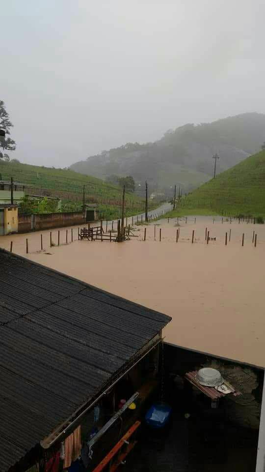 Chuva assusta moradores em Rio Novo do Sul