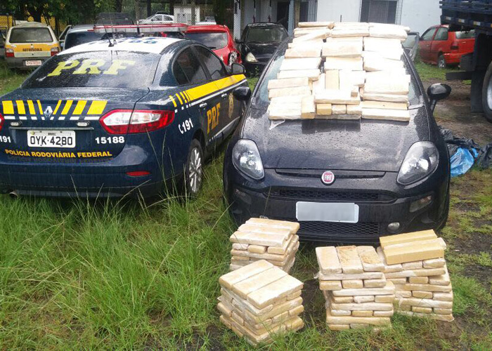 Polícia Rodoviária apreende mais de 200 kg de maconha no Sul do Estado
