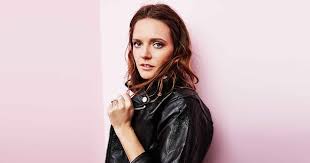 Tove Lo apresenta o single “Disco Tits”