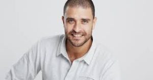 Diogo Nogueira homenageia Império Serrano e Portela no álbum ‘MunduÊ’