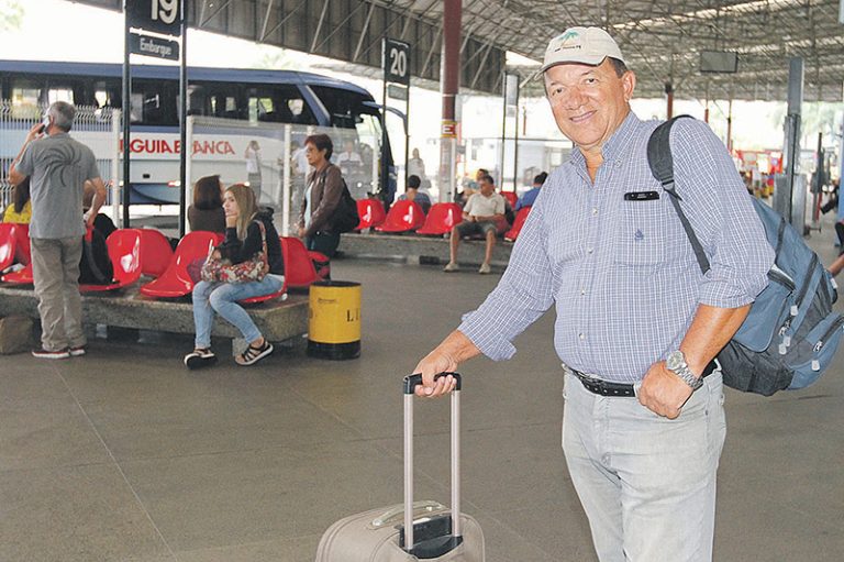 Lei para liberar ônibus de graça para todos os idosos