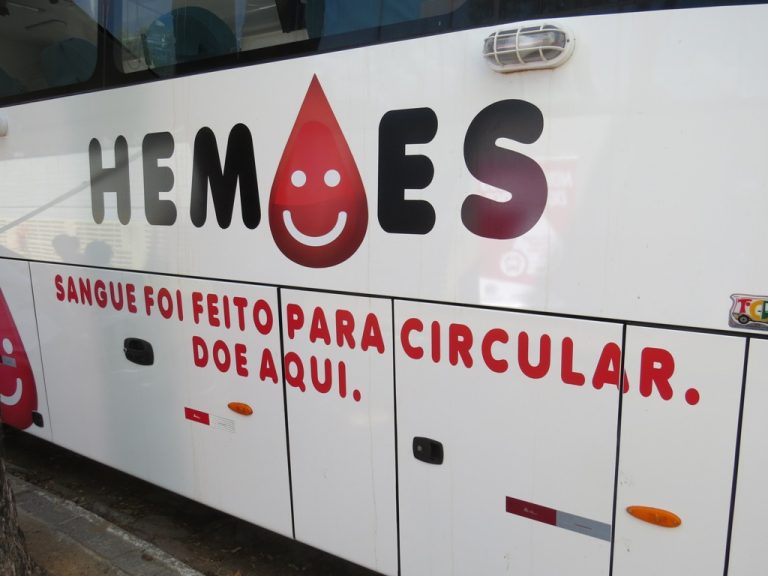 Unidade móvel do Hemoes recebe doações no Himaba
