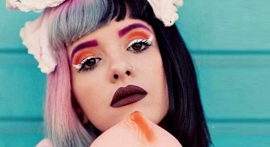 Cantora americana é acusada de estupro por amiga