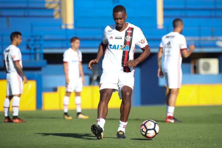 Em busca do título internacional, Flamengo enfrenta o Independiente pela Sul-Americana