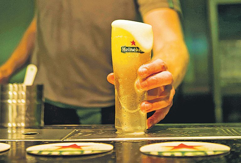 Empresa oferece estágio com direito a vale-cerveja