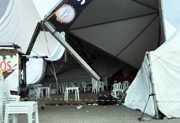 Queda de parte de cobertura de evento gastronômico deixa 6 feridos