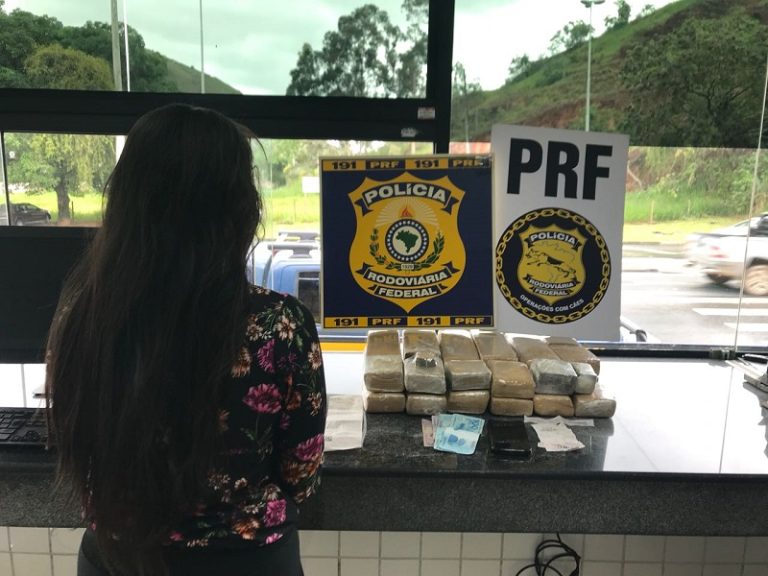 Adolescente é apreendida com mais de 15 kg de maconha na BR-101