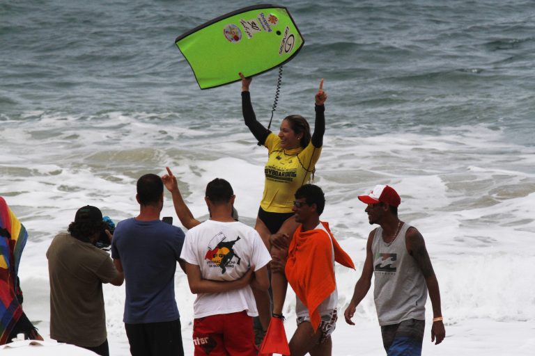 Tira-teima entre veteranas marca decisão do Estadual de Bodyboarding