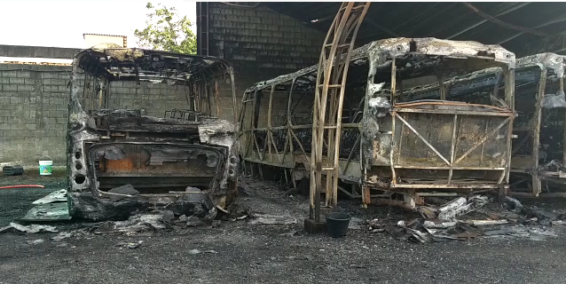 Perícia que vai apontar causa de incêndio em garagem de ônibus pronta em até 30 dias