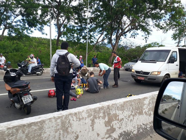 Engarrafamento na Segunda Ponte e na Reta do Aeroporto