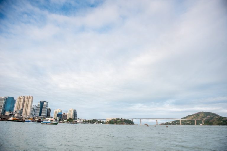 Embarcação turística vai operar entre Vitória e Vila Velha em 2018