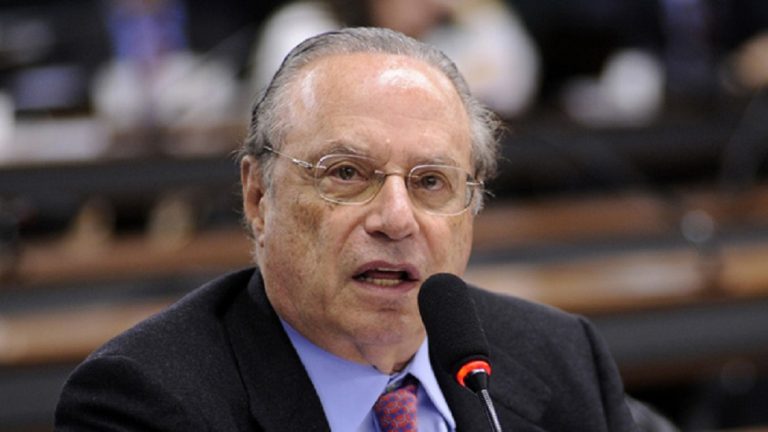 Cármen Lúcia nega pedido para suspender prisão de Maluf