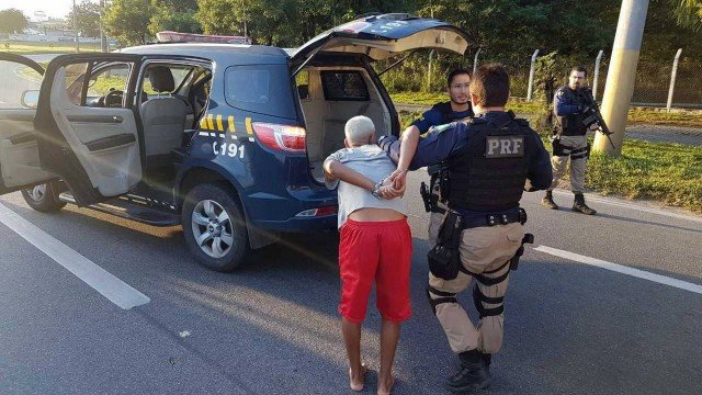 PRF recupera carga roubada e liberta refém