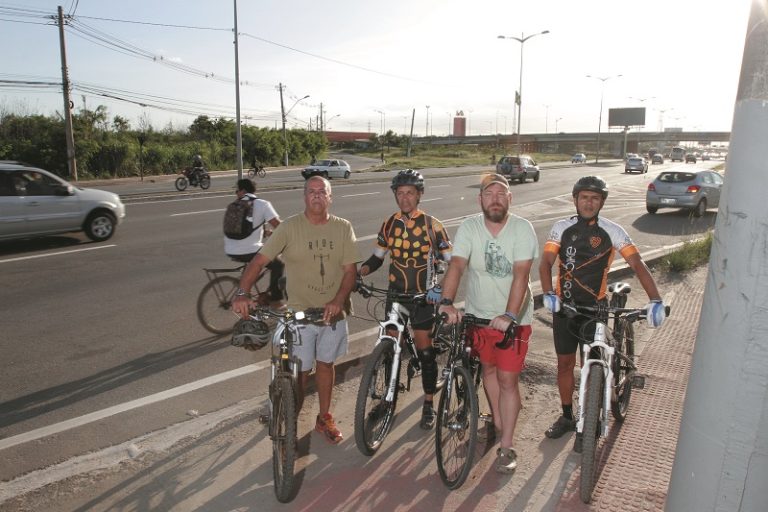 Ciclistas pedem mais segurança