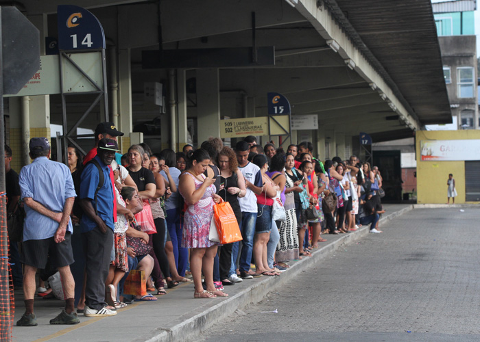 Greve dos Rodoviários vai reduzir a oferta de ônibus para a virada do ano