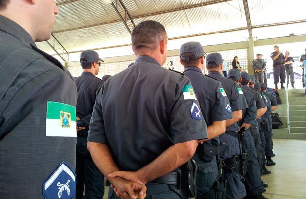 Aquartelados há 10 dias, policiais do RN mantêm paralisação