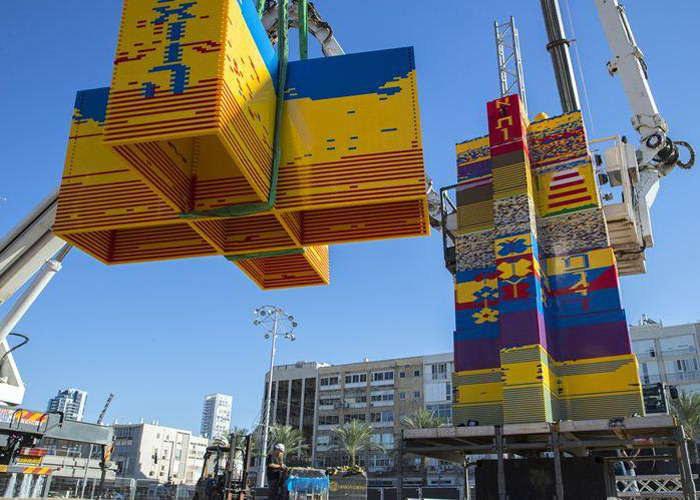 Torre de Lego é construída em Israel em homenagem póstuma a menino