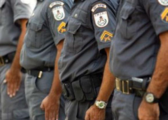 Rio de Janeiro fecha o ano com um policial morto a cada três dias