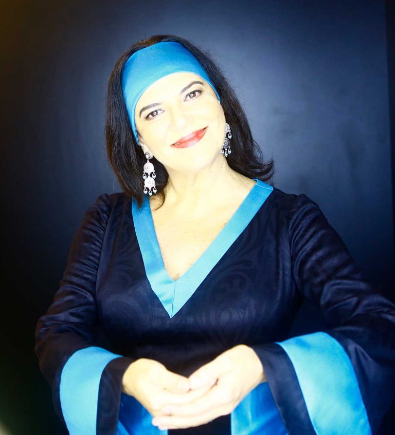 Cantora Fortuna viaja pelo mundo em disco com temas infantis de vários países
