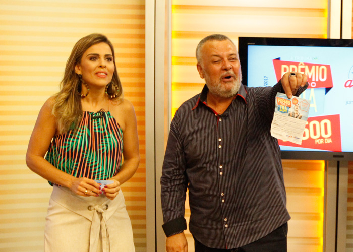 Quatro moradores de Vitória são sorteados na promoção “A Tribuna Dá Prêmio Todo Dia”