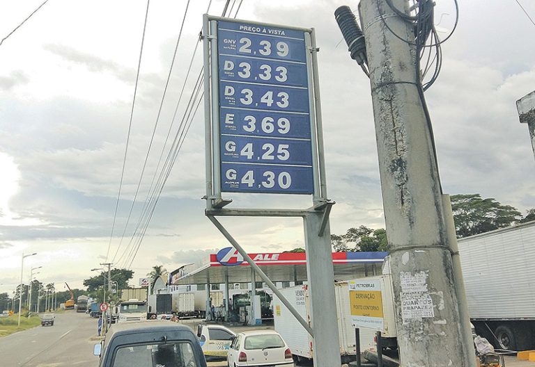 Preço sobe 117 vezes em seis meses e gasolina sai a R$ 4,25