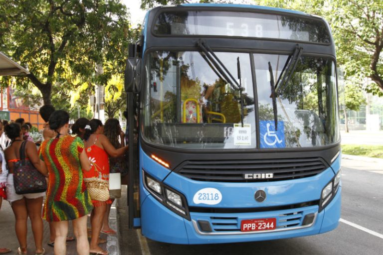 Ministério Público do Trabalho indica reajuste de 3% para motoristas de ônibus