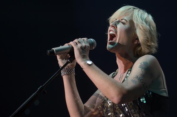 Integrantes do Cranberries planejam álbum com gravações de Dolores O’Riordan