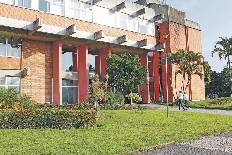 Órgãos públicos oferecem 268 vagas no Estado