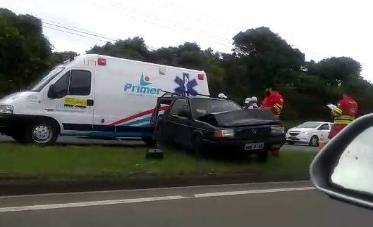 Acidente deixa uma pessoa gravemente ferida na Rodovia do Sol