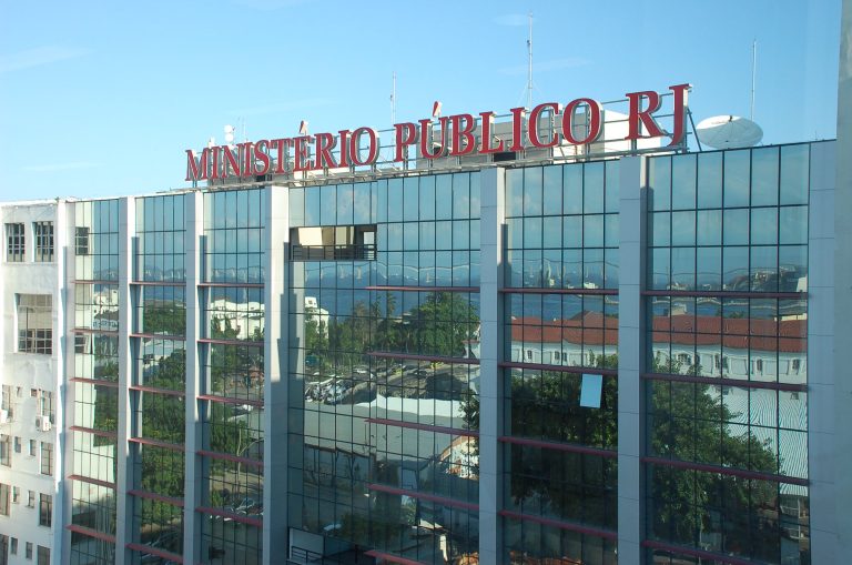Vagas para advogados com salário a partir de R$ 19 mil