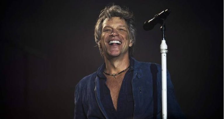 Bon Jovi volta ao topo da Billboard após vender álbum junto com ingressos