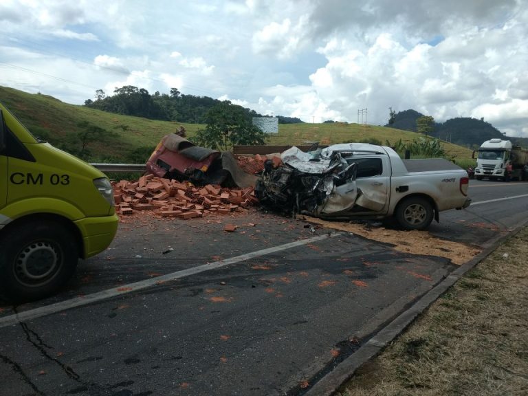 Acidente em Ibiraçu: Pista na BR 101 é liberada