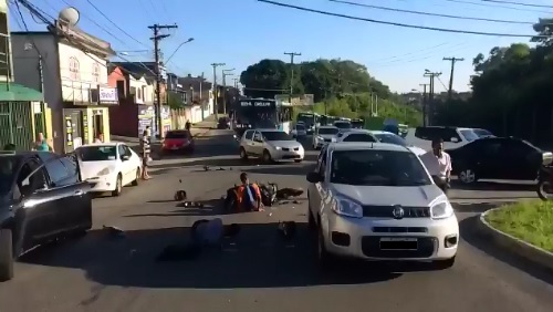 Duas pessoas ficam feridas em acidente na Serra