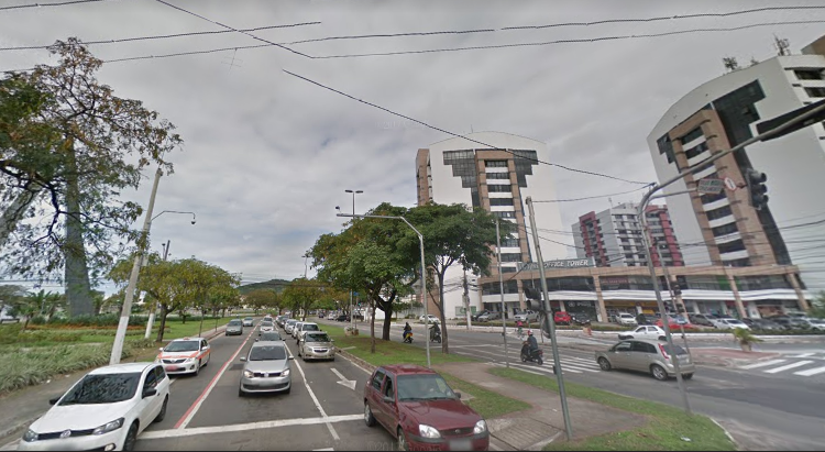 Trânsito segue intenso em trechos de Vitória