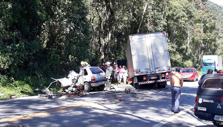 Acidente deixa dois mortos e dois feridos na BR-262 em Domingos Martins