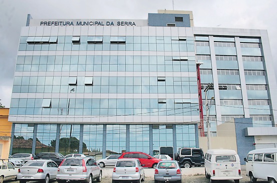 Prefeituras e Câmara abrem vagas com salários que chegam a R$ 7.500